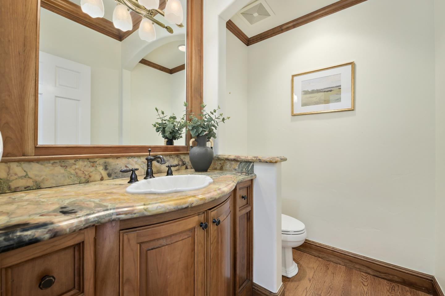 Detail Gallery Image 11 of 35 For 13596 Deer Trail Ct, Saratoga,  CA 95070 - 5 Beds | 5/1 Baths