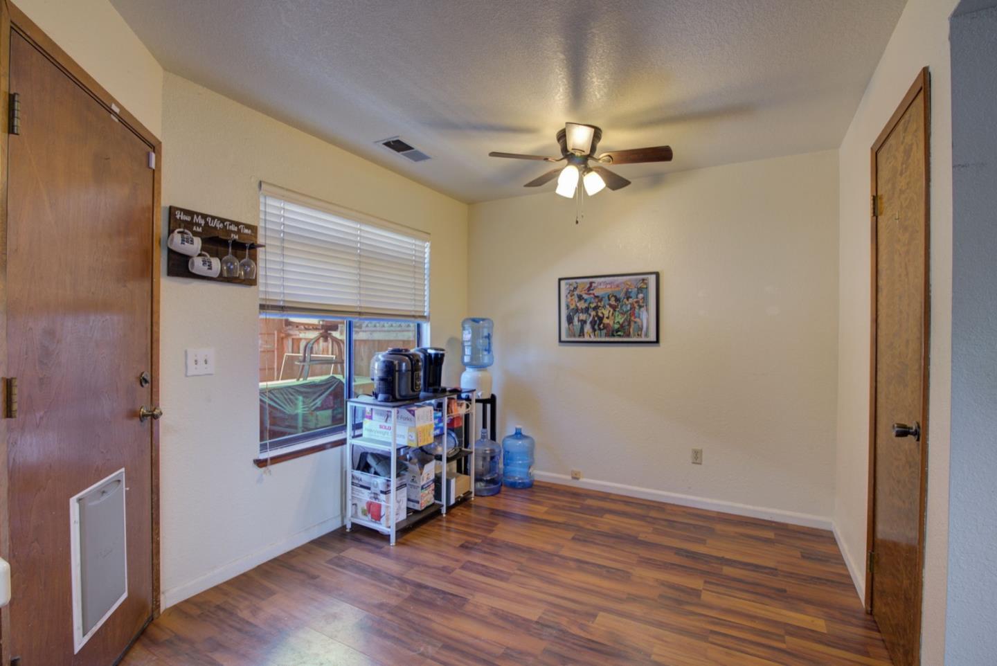 Detail Gallery Image 10 of 29 For 170 Gibson Dr #23,  Hollister,  CA 95023 - 2 Beds | 2/1 Baths