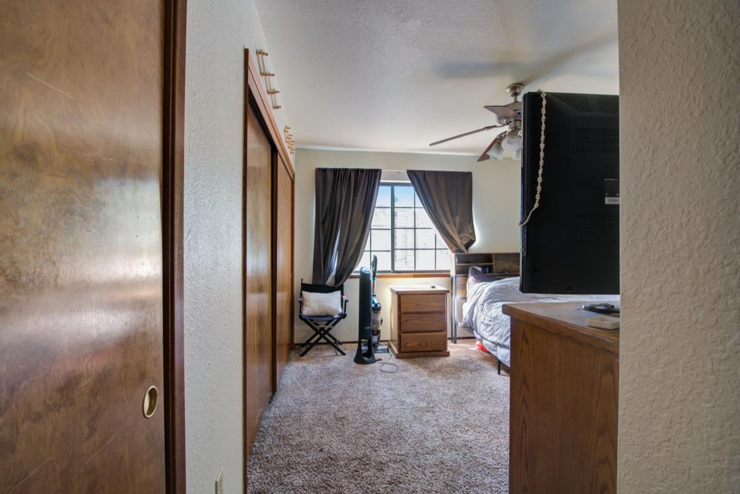 Detail Gallery Image 12 of 29 For 170 Gibson Dr #23,  Hollister,  CA 95023 - 2 Beds | 2/1 Baths