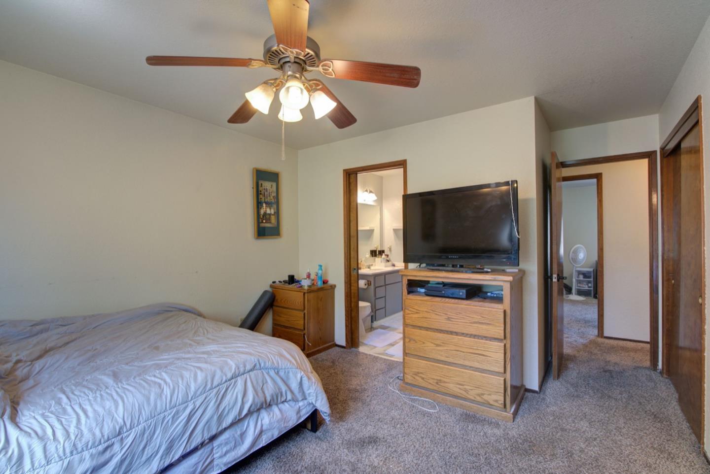 Detail Gallery Image 14 of 29 For 170 Gibson Dr #23,  Hollister,  CA 95023 - 2 Beds | 2/1 Baths