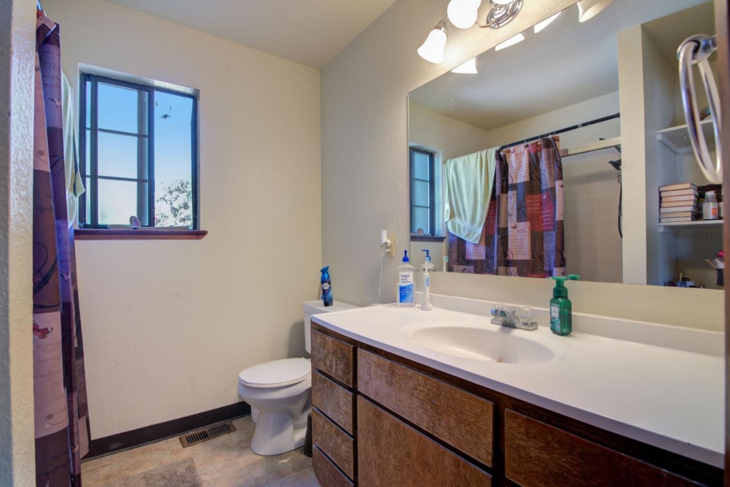 Detail Gallery Image 20 of 29 For 170 Gibson Dr #23,  Hollister,  CA 95023 - 2 Beds | 2/1 Baths