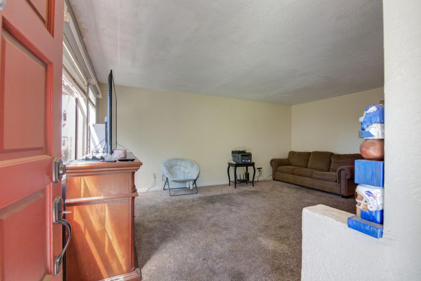 Detail Gallery Image 3 of 29 For 170 Gibson Dr #23,  Hollister,  CA 95023 - 2 Beds | 2/1 Baths