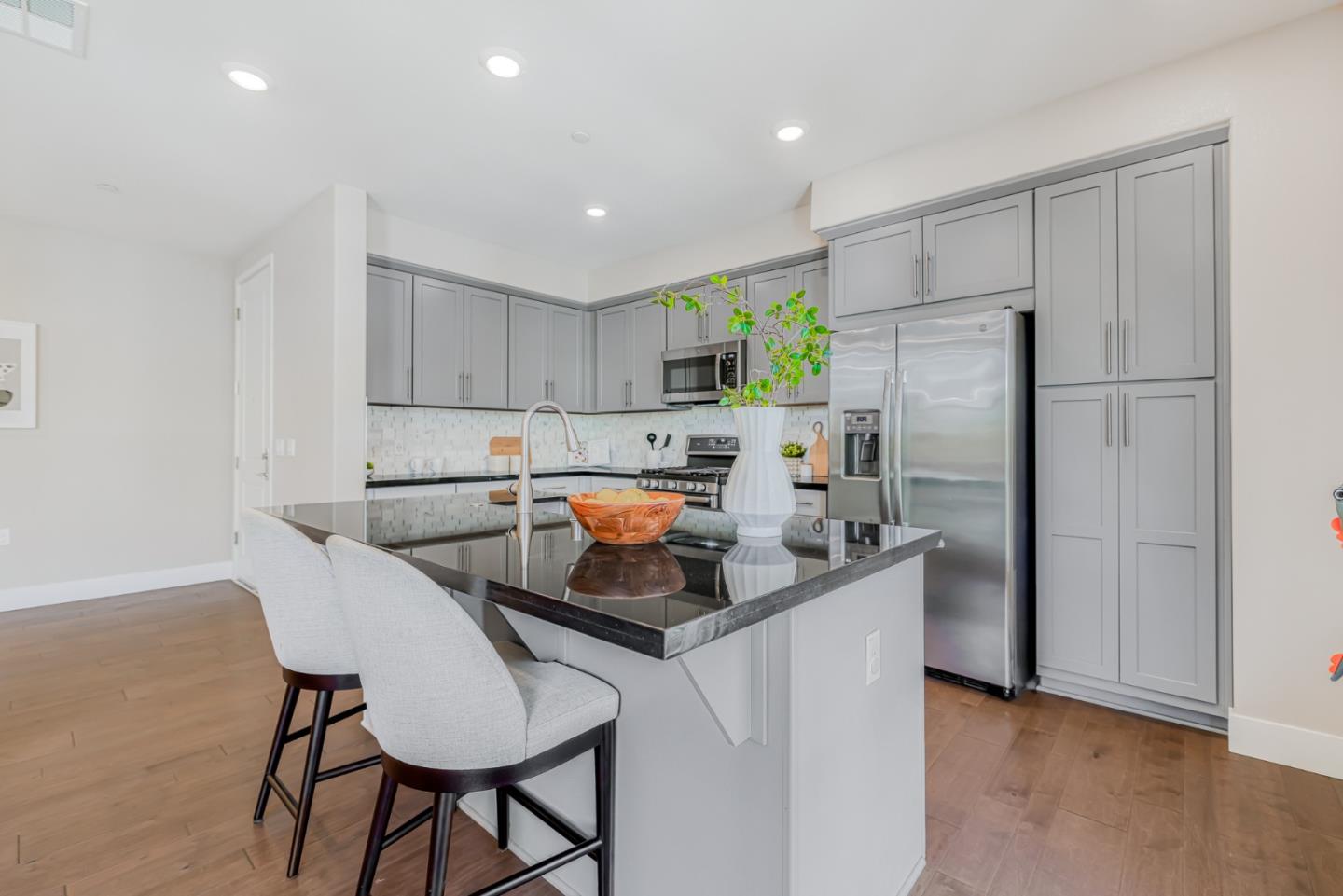 Detail Gallery Image 14 of 42 For 1630 Delano St #20,  Milpitas,  CA 95035 - 3 Beds | 2/1 Baths