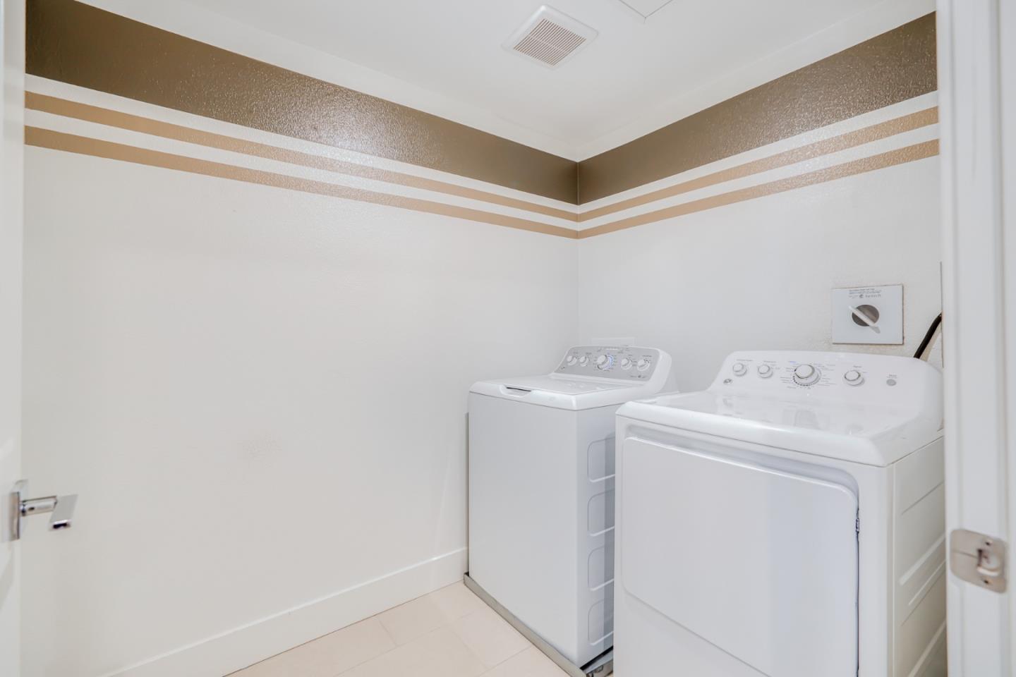 Detail Gallery Image 17 of 42 For 1630 Delano St #20,  Milpitas,  CA 95035 - 3 Beds | 2/1 Baths