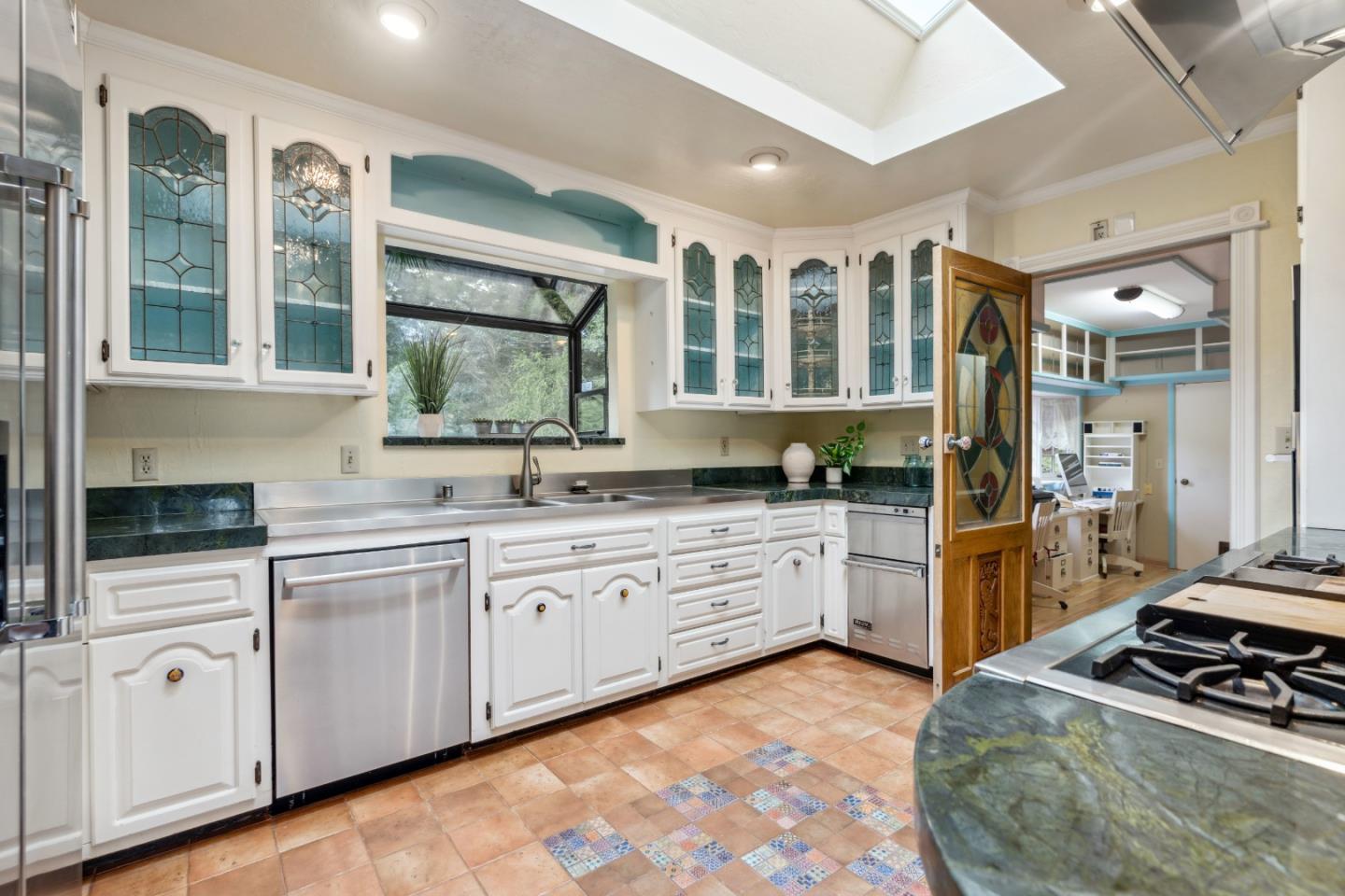 Detail Gallery Image 23 of 185 For 100 Lions Field Dr, Santa Cruz,  CA 95065 - 5 Beds | 4/1 Baths
