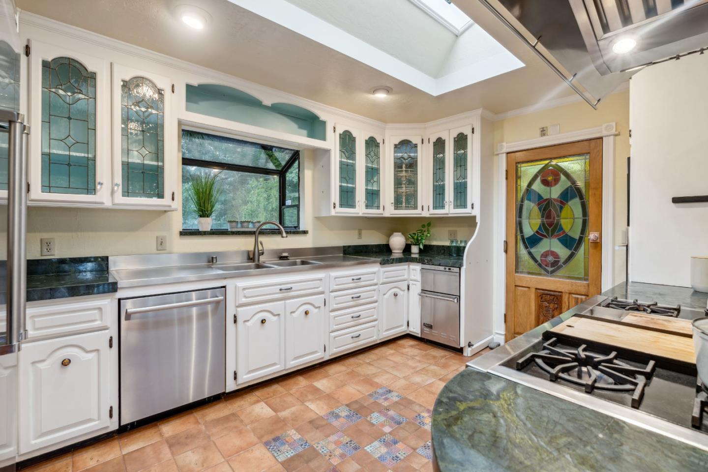 Detail Gallery Image 26 of 185 For 100 Lions Field Dr, Santa Cruz,  CA 95065 - 5 Beds | 4/1 Baths