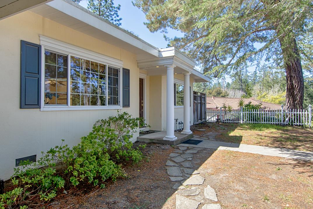 Detail Gallery Image 3 of 32 For 220 Estrella Dr, Scotts Valley,  CA 95066 - 3 Beds | 1 Baths