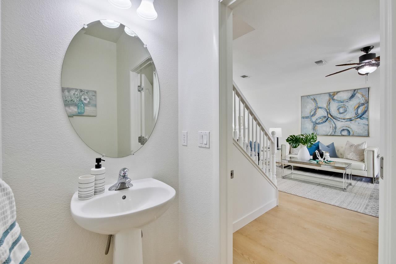 Detail Gallery Image 11 of 40 For 557 Molucca Ter, Sunnyvale,  CA 94089 - 3 Beds | 2/1 Baths