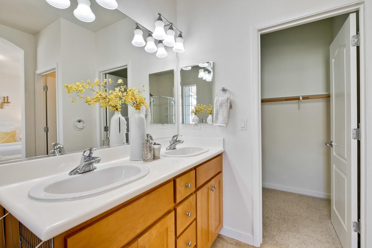 Detail Gallery Image 17 of 40 For 557 Molucca Ter, Sunnyvale,  CA 94089 - 3 Beds | 2/1 Baths