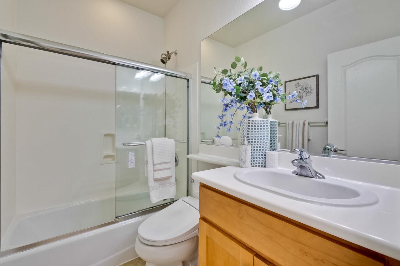 Detail Gallery Image 25 of 40 For 557 Molucca Ter, Sunnyvale,  CA 94089 - 3 Beds | 2/1 Baths