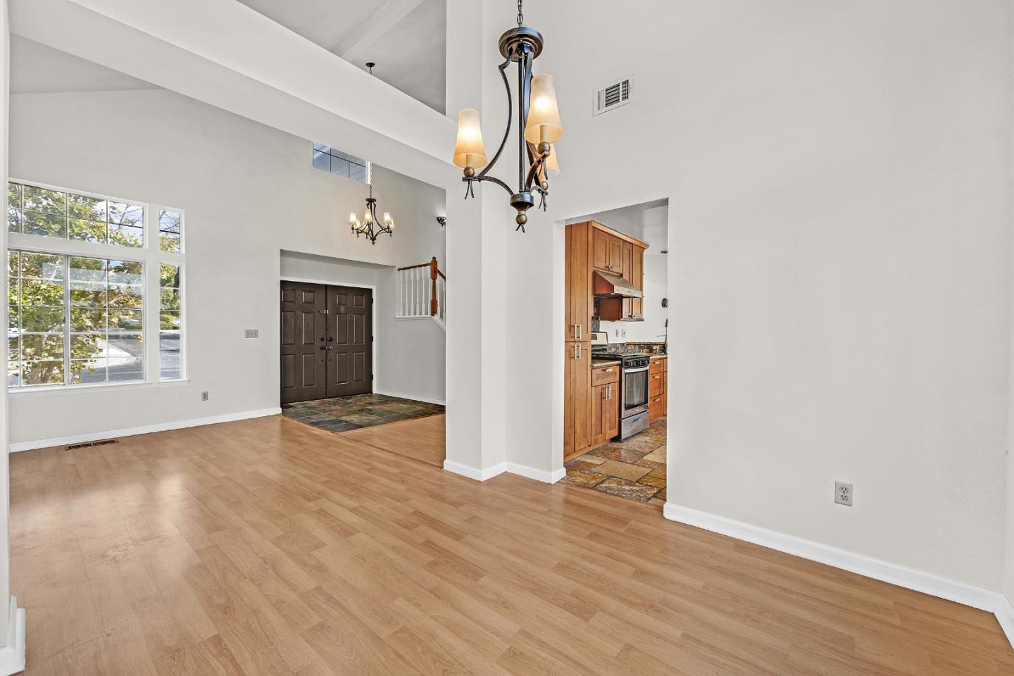 Detail Gallery Image 9 of 28 For 3124 Terrace View Ave, Antioch,  CA 94531 - 4 Beds | 2/1 Baths