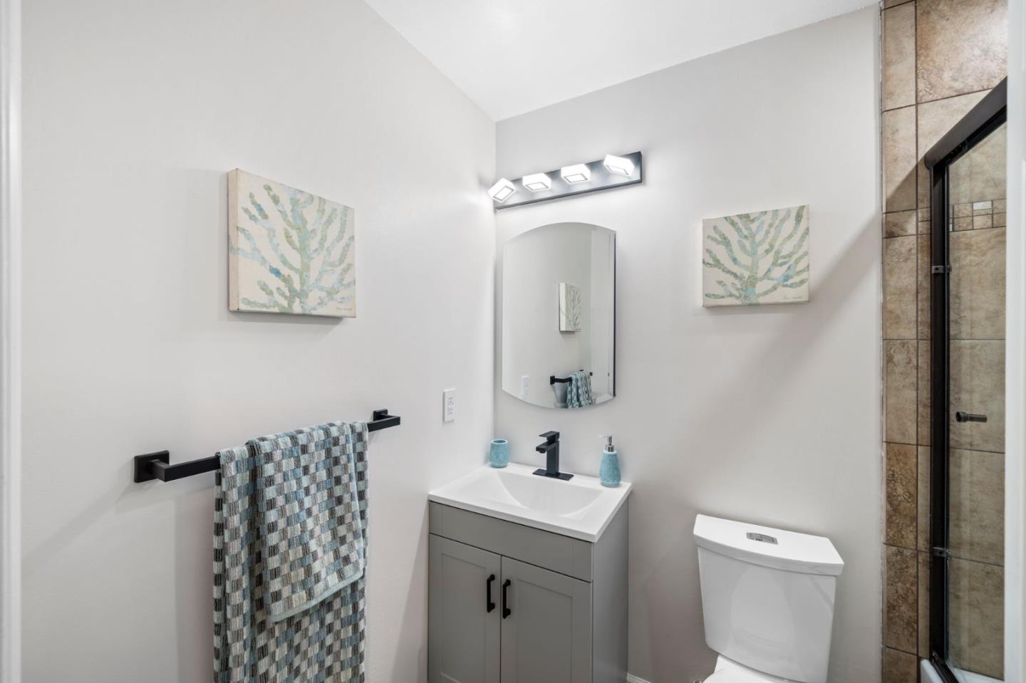 Detail Gallery Image 22 of 30 For 207 Coy Dr #2,  San Jose,  CA 95123 - 2 Beds | 1 Baths