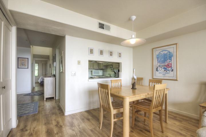 Detail Gallery Image 7 of 26 For 5005 Cliff Dr #2,  Capitola,  CA 95010 - 2 Beds | 2 Baths