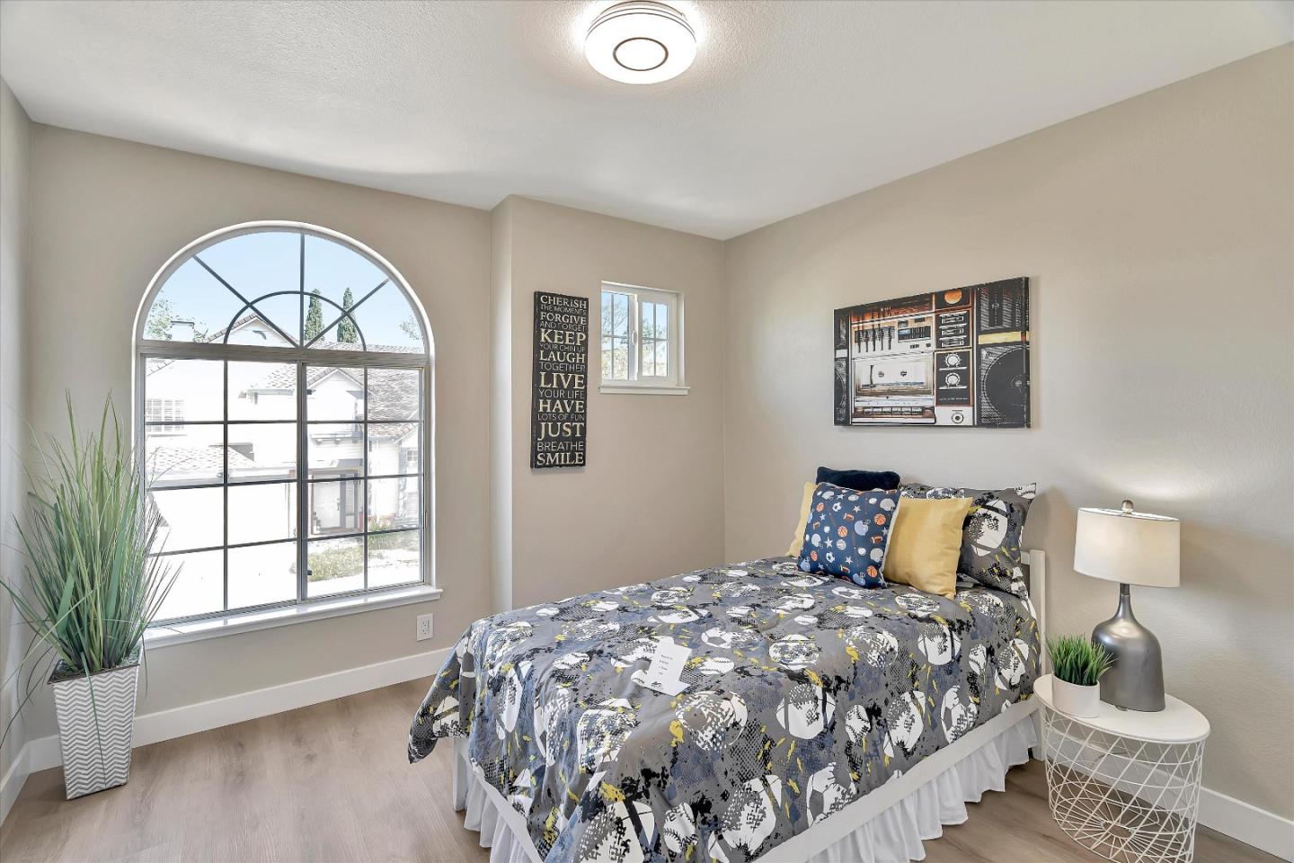 Detail Gallery Image 15 of 23 For 1514 David Ln, Milpitas,  CA 95035 - 4 Beds | 2/1 Baths