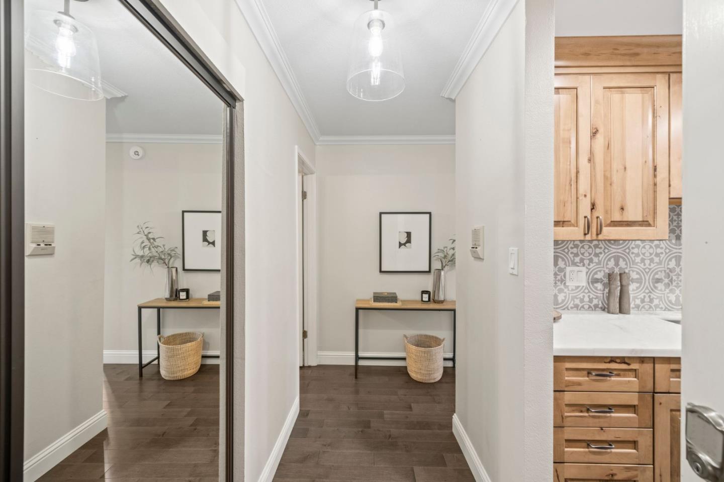 Detail Gallery Image 13 of 45 For 400 Ortega Ave #102,  Mountain View,  CA 94040 - 1 Beds | 1 Baths
