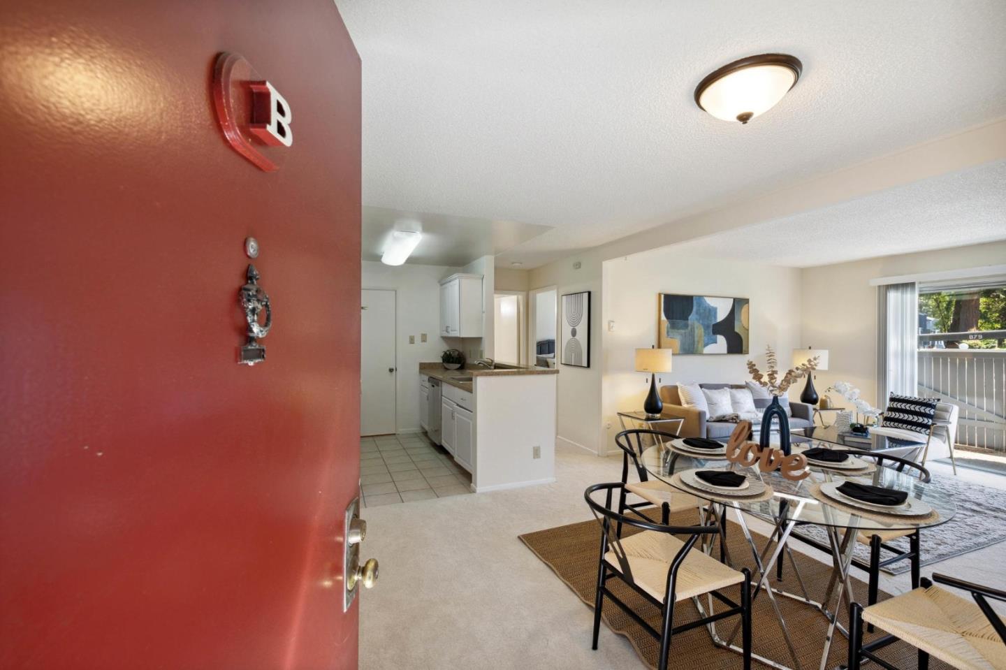Detail Gallery Image 3 of 25 For 215 Boardwalk Ave #B,  San Bruno,  CA 94066 - 1 Beds | 1 Baths