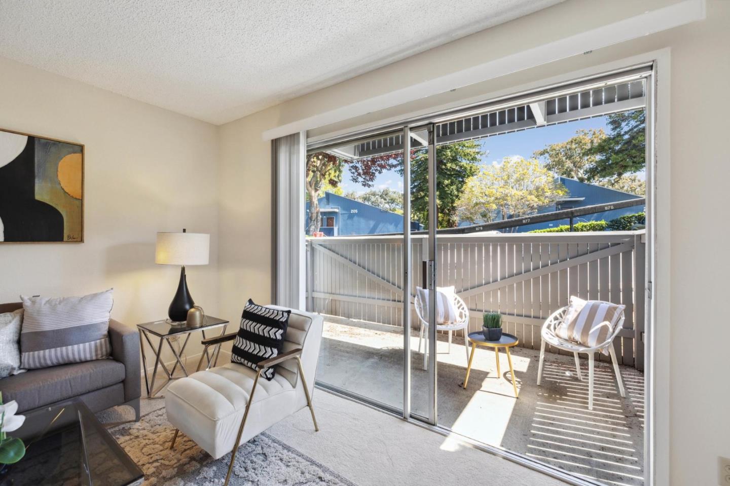 Detail Gallery Image 7 of 25 For 215 Boardwalk Ave #B,  San Bruno,  CA 94066 - 1 Beds | 1 Baths