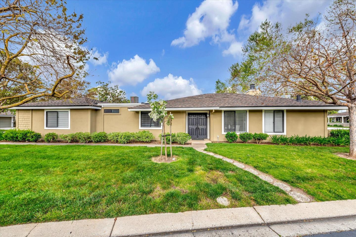 Detail Gallery Image 1 of 1 For 1105 Silver Oak Ct, San Jose,  CA 95120 - 3 Beds | 2 Baths