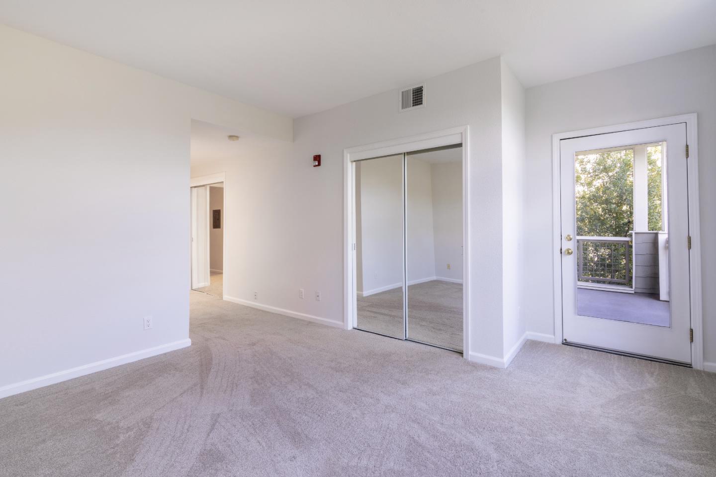 Detail Gallery Image 14 of 33 For 122 Swallowtail Ct, Brisbane,  CA 94005 - 2 Beds | 2 Baths