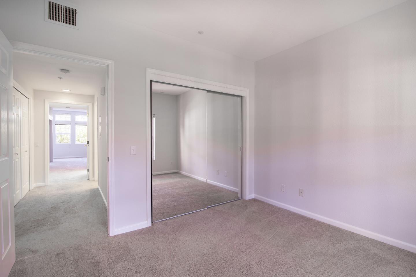 Detail Gallery Image 16 of 33 For 122 Swallowtail Ct, Brisbane,  CA 94005 - 2 Beds | 2 Baths