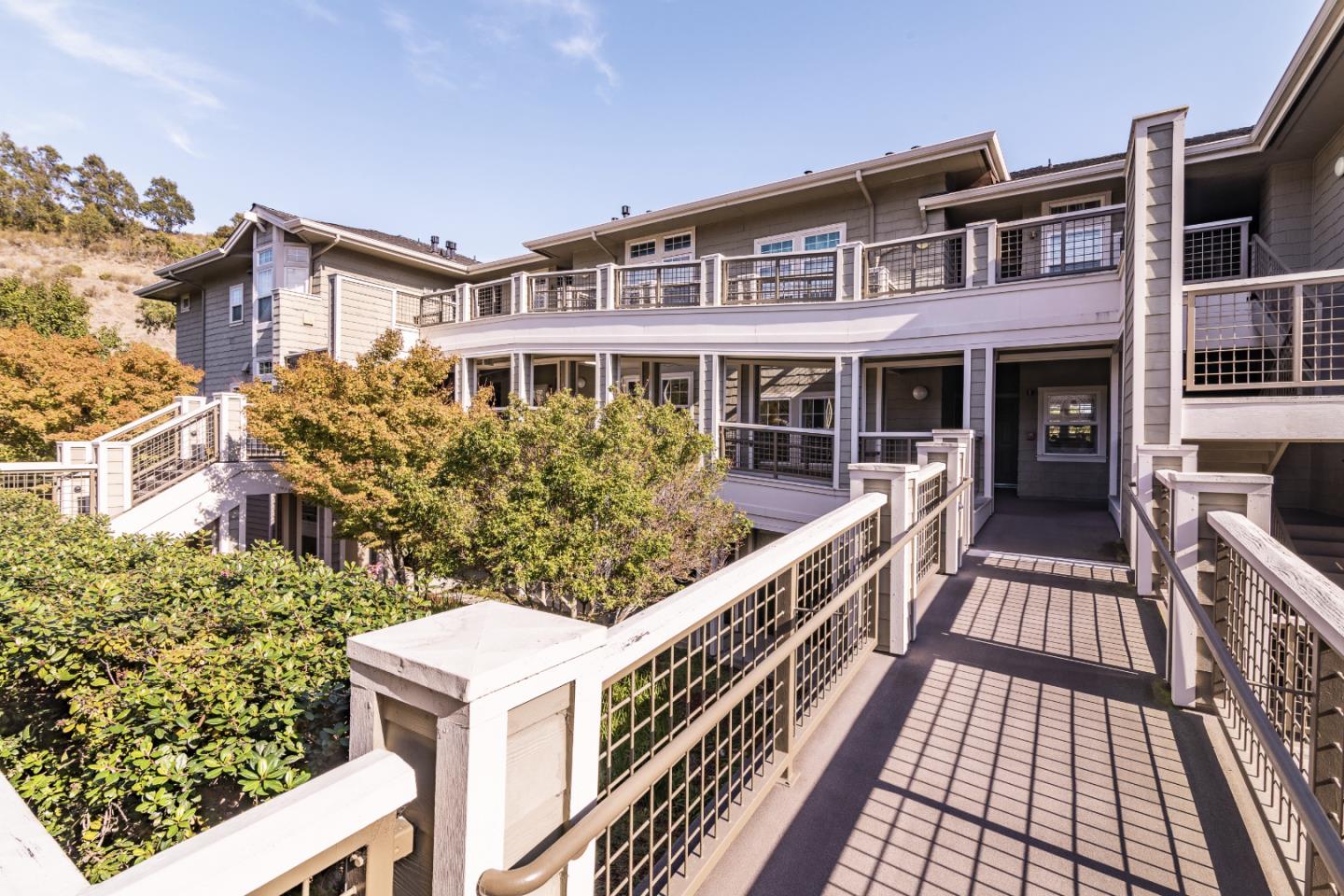 Detail Gallery Image 23 of 33 For 122 Swallowtail Ct, Brisbane,  CA 94005 - 2 Beds | 2 Baths