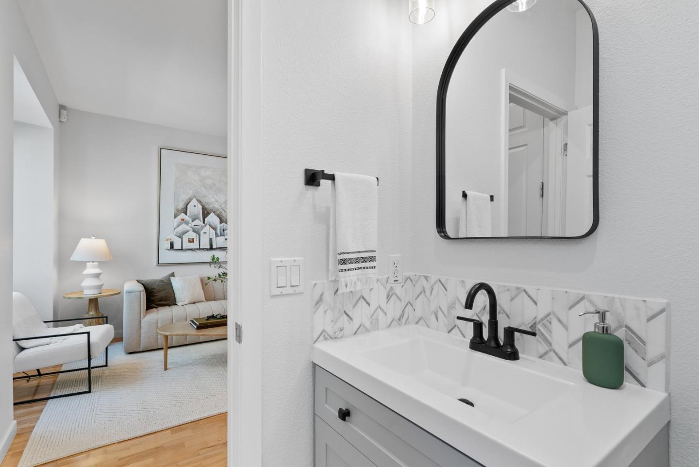 Detail Gallery Image 13 of 41 For 672 Willow St, San Jose,  CA 95125 - 2 Beds | 2/1 Baths