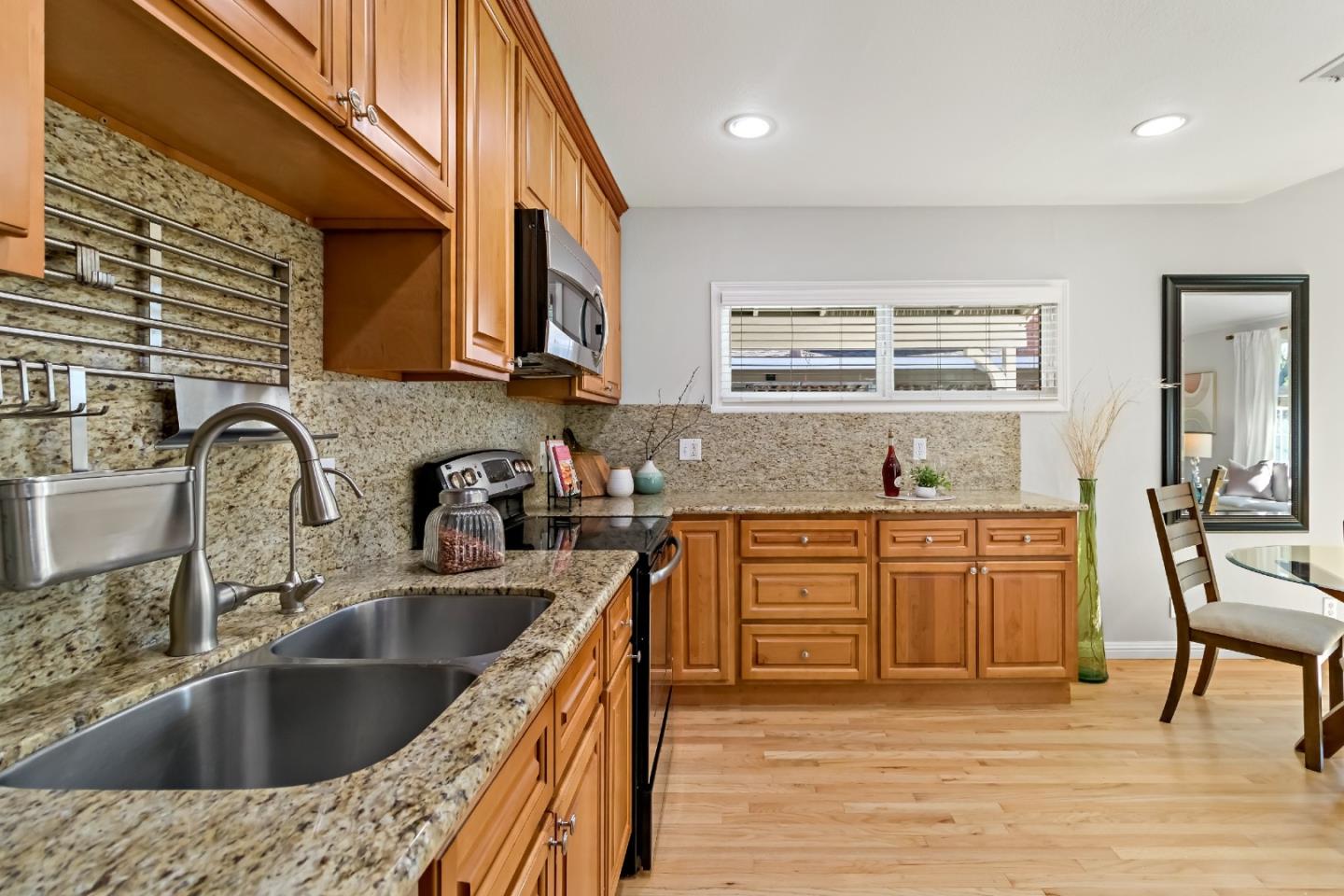 Detail Gallery Image 15 of 59 For 1338 Cherry Ct, San Jose,  CA 95118 - 3 Beds | 2 Baths