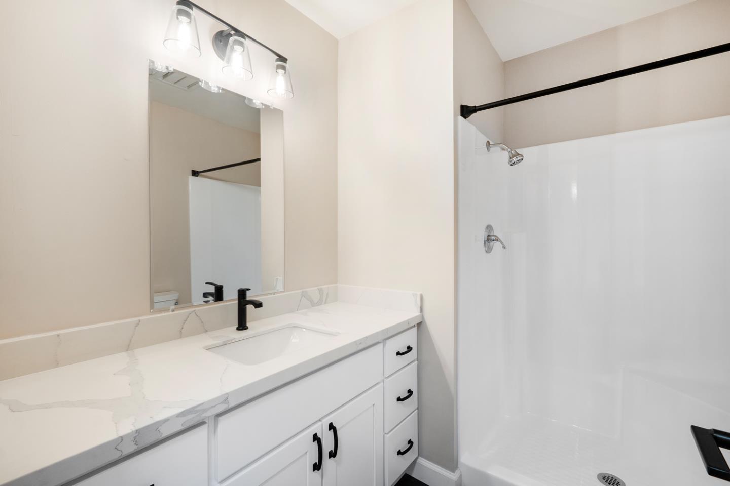 Detail Gallery Image 19 of 29 For 174 Kern St #29,  Salinas,  CA 93905 - 2 Beds | 2 Baths