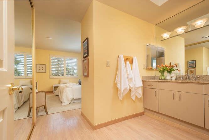 Detail Gallery Image 13 of 20 For 30 Lorton Ave #303,  Burlingame,  CA 94010 - 2 Beds | 2 Baths