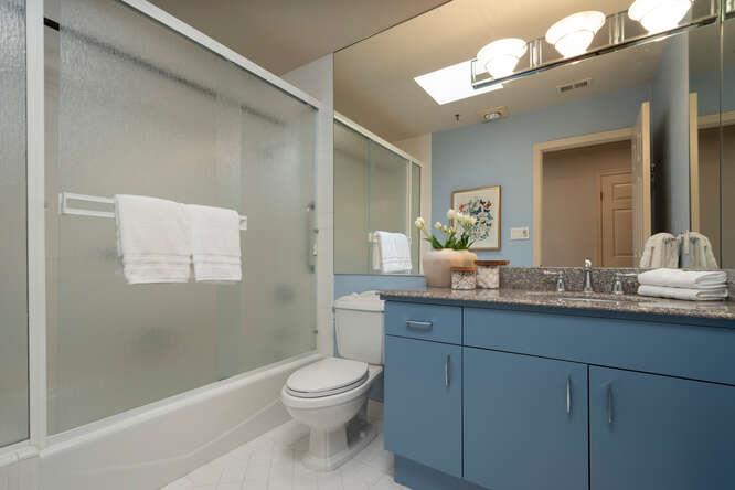 Detail Gallery Image 18 of 20 For 30 Lorton Ave #303,  Burlingame,  CA 94010 - 2 Beds | 2 Baths
