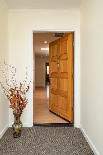 Detail Gallery Image 3 of 20 For 30 Lorton Ave #303,  Burlingame,  CA 94010 - 2 Beds | 2 Baths