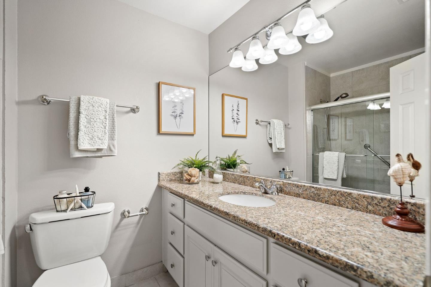 Detail Gallery Image 22 of 40 For 213 Horizon Ave, Mountain View,  CA 94043 - 2 Beds | 1/1 Baths