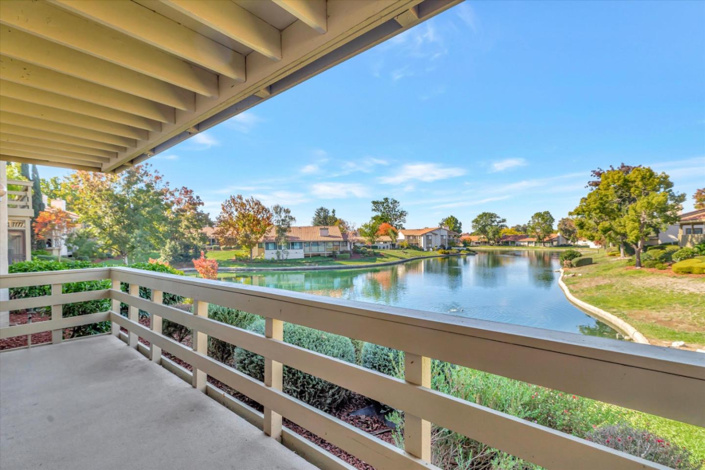 Browse active condo listings in HERMOSA AT THE VILLAGES