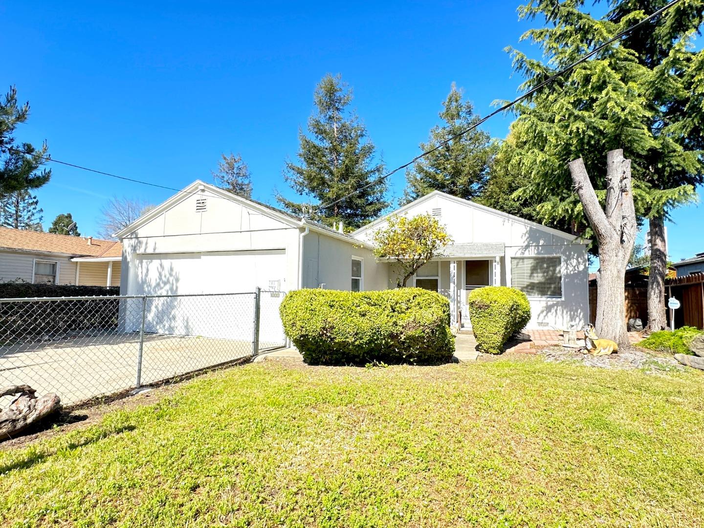 Detail Gallery Image 1 of 1 For 783 8th Ave, Redwood City,  CA 94063 - 2 Beds | 1 Baths