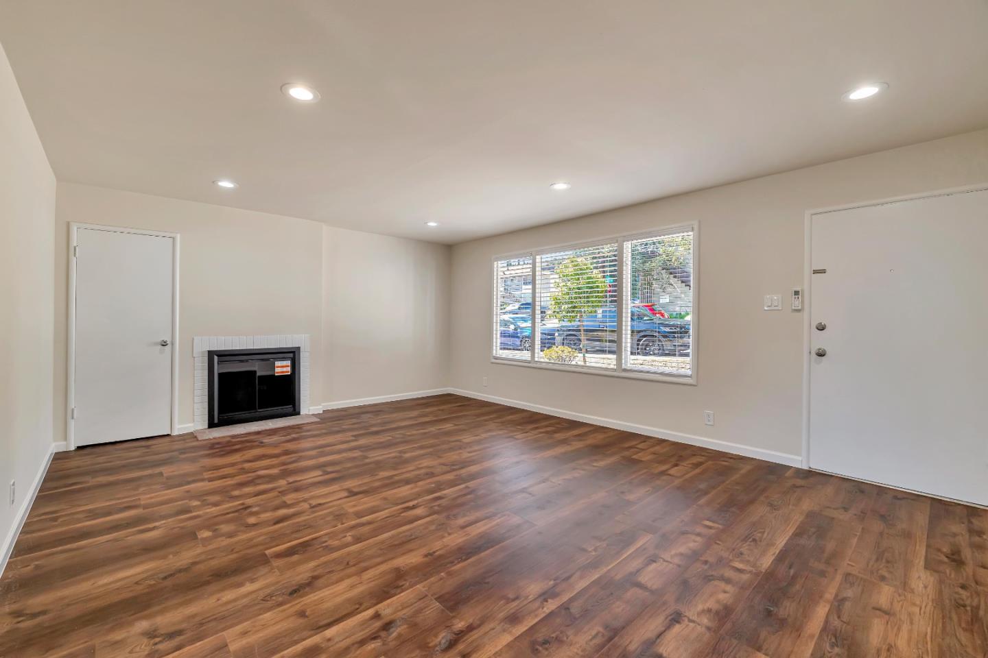 Detail Gallery Image 12 of 19 For 820 Hill/891 Gordon Ave St, Belmont,  CA 94002 - 2 Beds | 2 Baths
