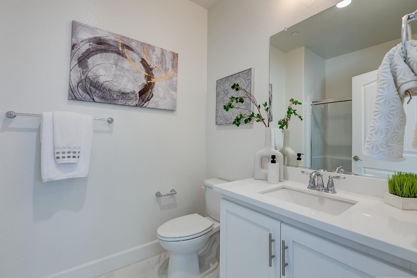 Detail Gallery Image 5 of 28 For 38947 Water Lily Pl, Newark,  CA 94560 - 4 Beds | 3/1 Baths