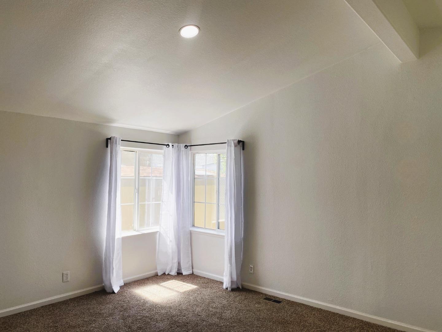Detail Gallery Image 15 of 22 For 195 Blossom Hill Rd #169,  San Jose,  CA 95123 - 3 Beds | 2 Baths