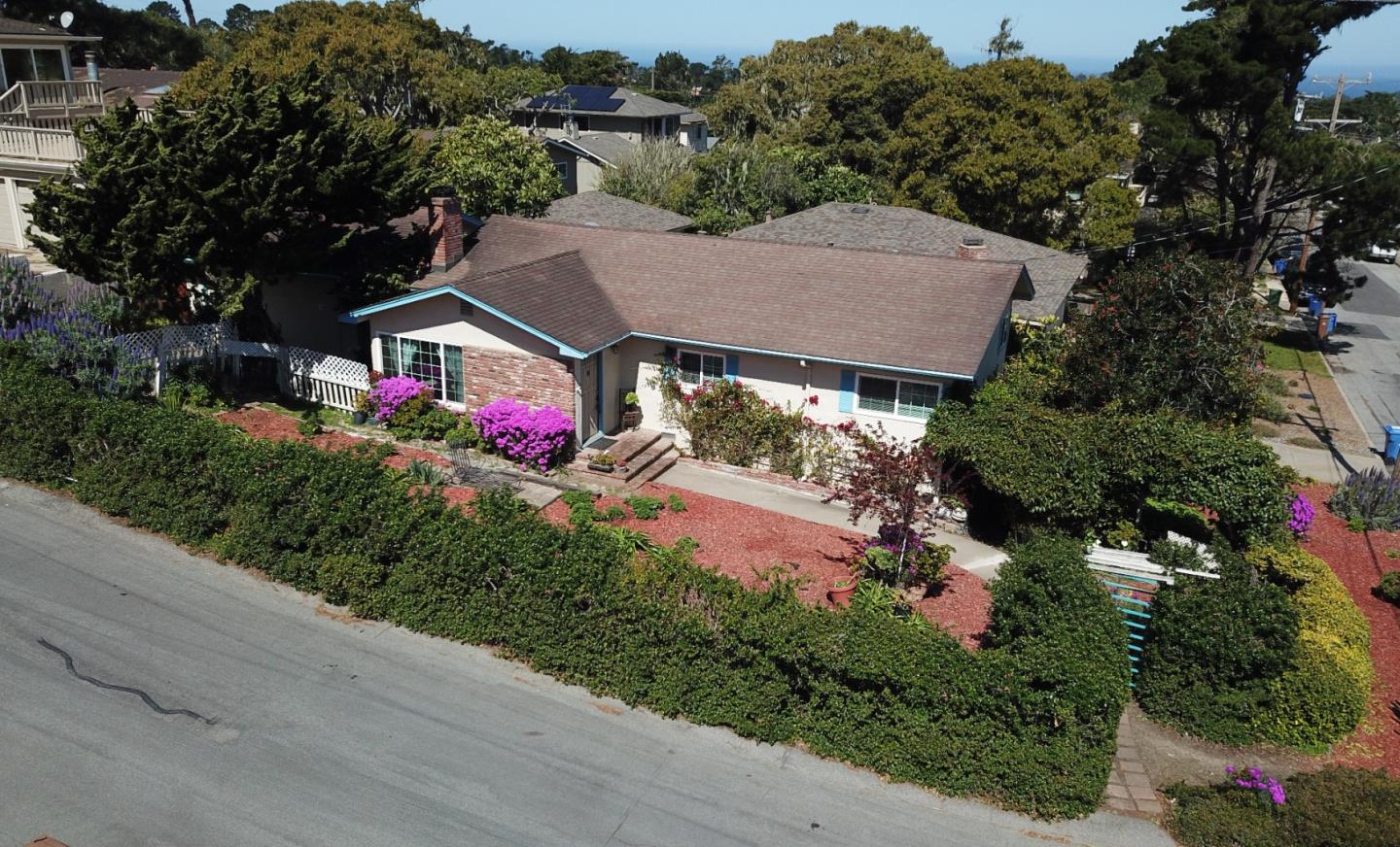 Photo of 805 Grace St in Monterey, CA