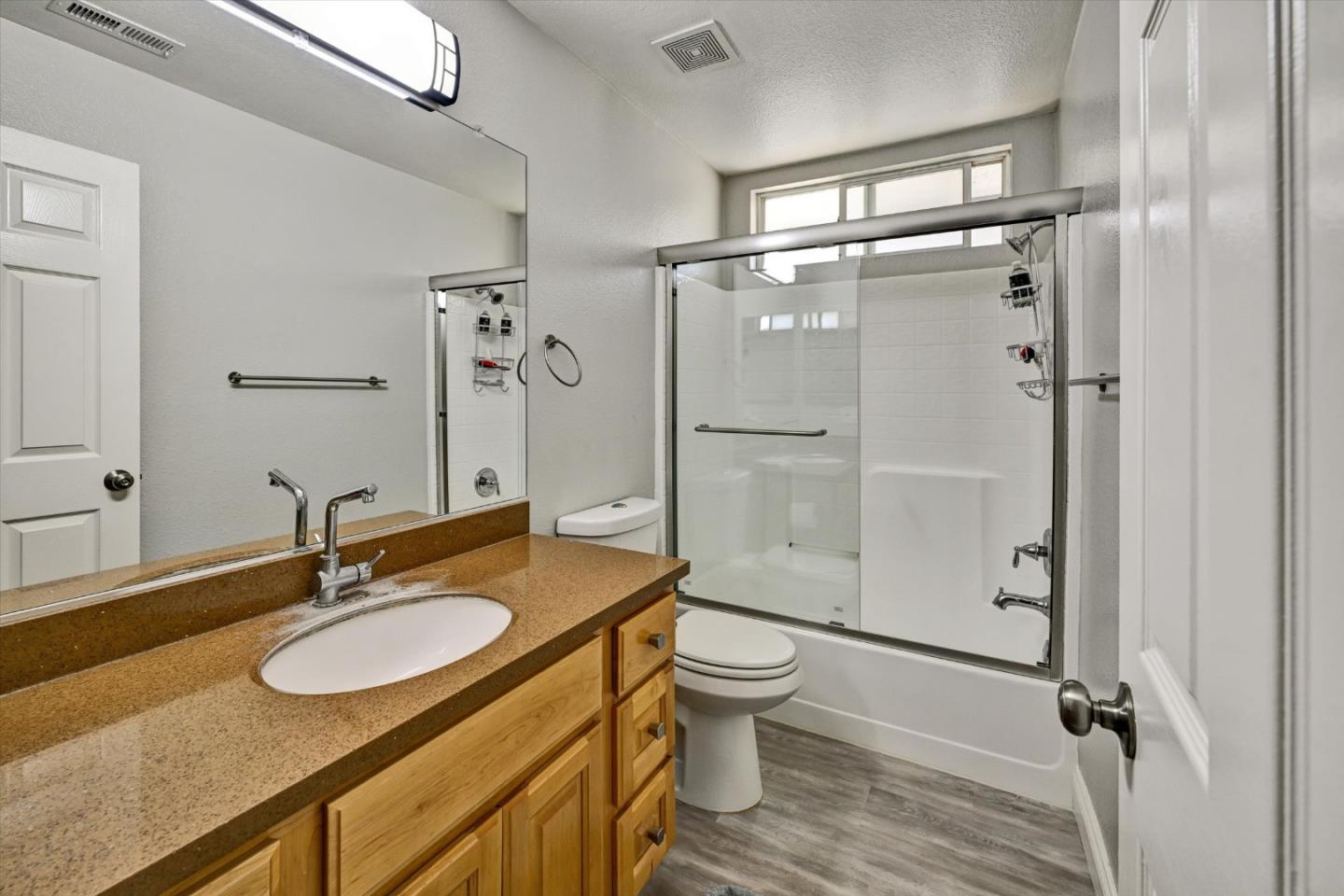 Detail Gallery Image 18 of 32 For 150 Farrell Ave, Gilroy,  CA 95020 - 3 Beds | 2/1 Baths