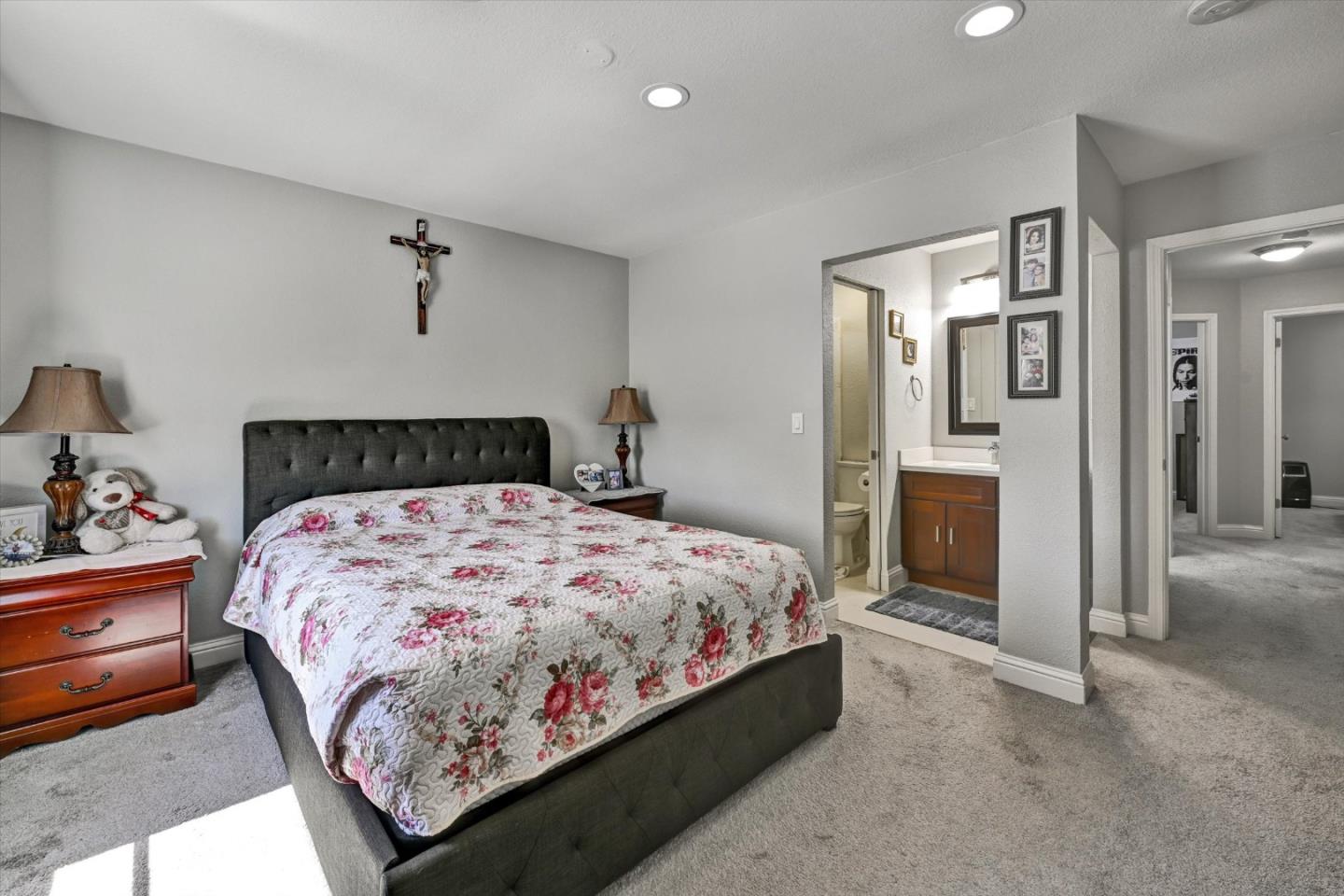 Detail Gallery Image 25 of 32 For 150 Farrell Ave, Gilroy,  CA 95020 - 3 Beds | 2/1 Baths