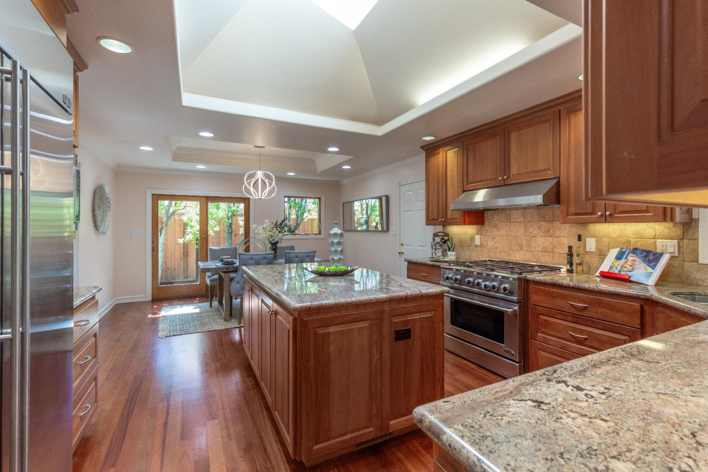 Detail Gallery Image 13 of 34 For 14920 Jerries Dr, Saratoga,  CA 95070 - 3 Beds | 2 Baths