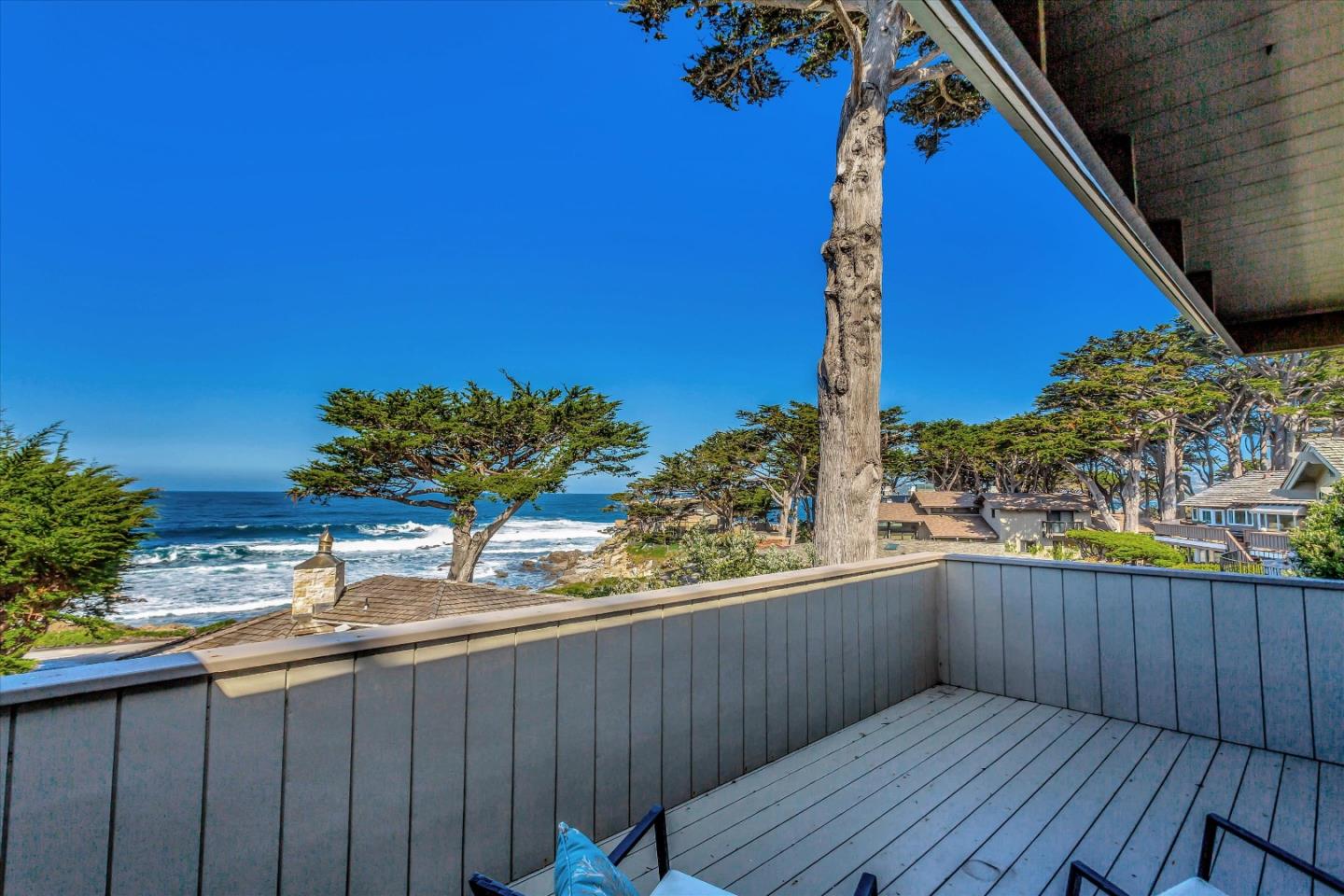 Detail Gallery Image 27 of 56 For 26250 Ocean View Ave, Carmel,  CA 93923 - 4 Beds | 3 Baths