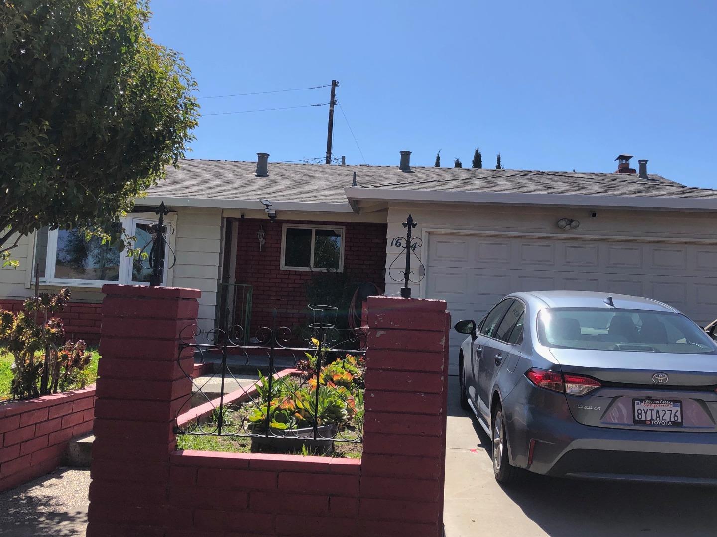 Photo of 1634 Honeysuckle Dr in San Jose, CA