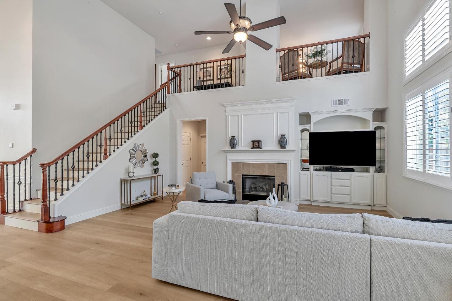 Detail Gallery Image 13 of 40 For 2517 Trailside Way, Union City,  CA 94587 - 4 Beds | 2/1 Baths
