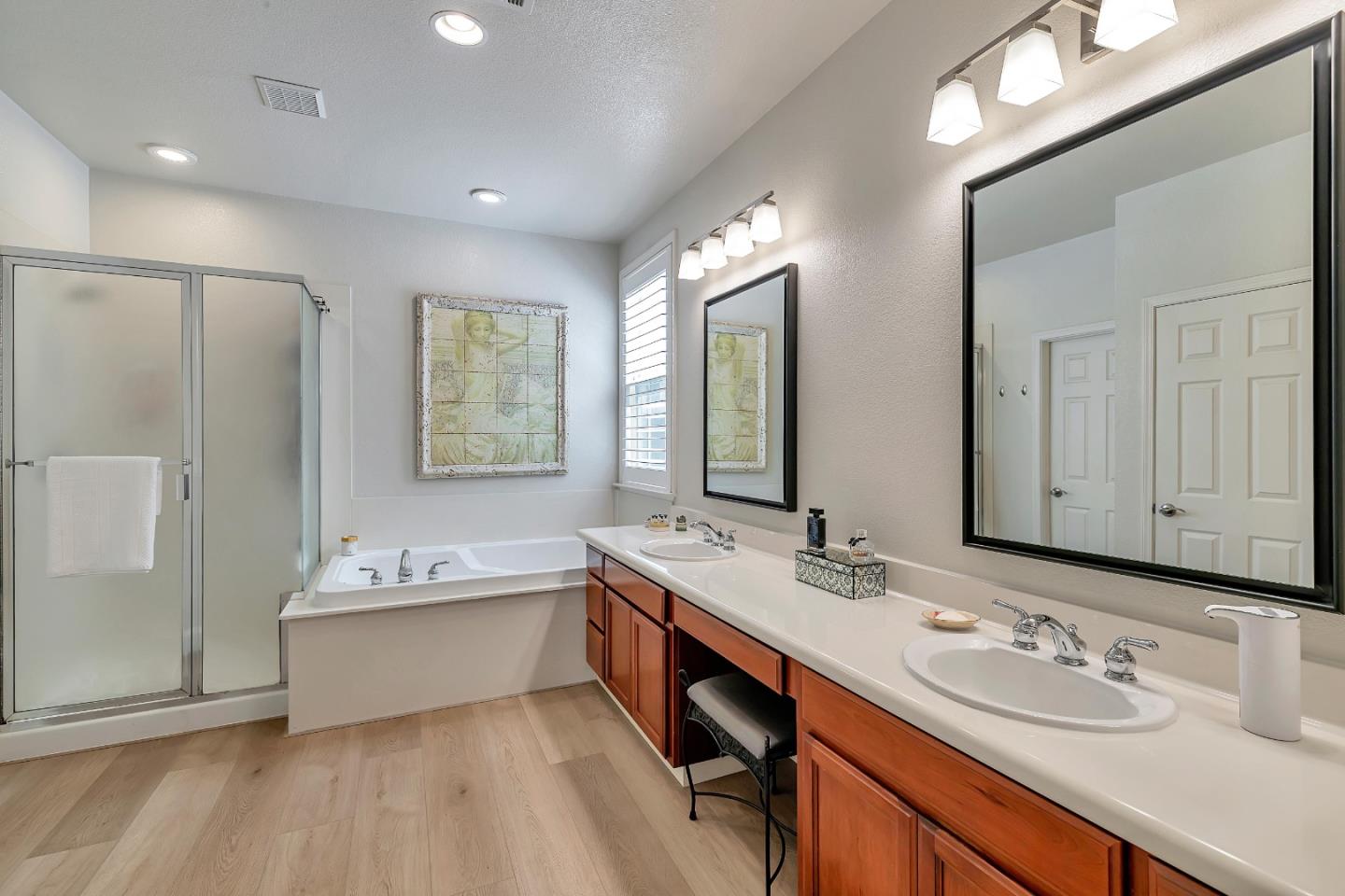 Detail Gallery Image 24 of 40 For 2517 Trailside Way, Union City,  CA 94587 - 4 Beds | 2/1 Baths