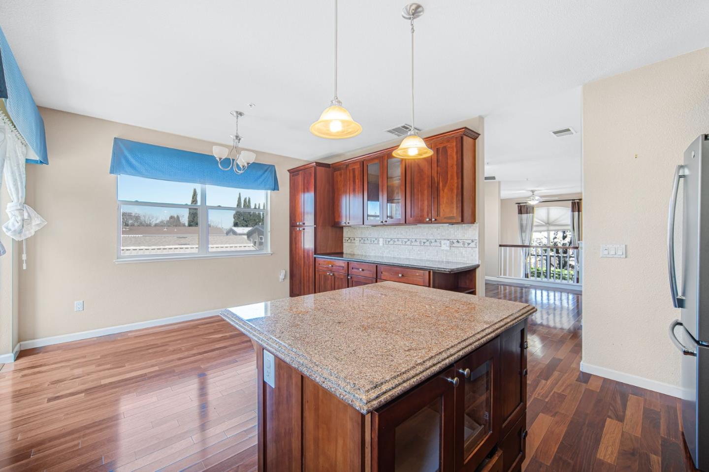 Detail Gallery Image 15 of 49 For 21 Esfahan Dr, San Jose,  CA 95111 - 3 Beds | 2/1 Baths