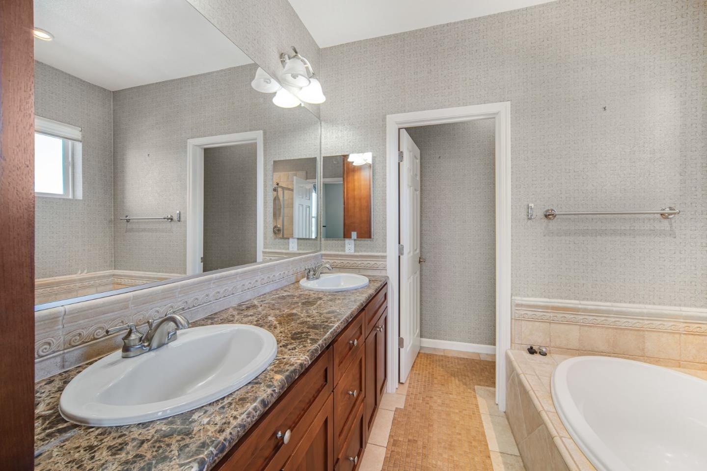 Detail Gallery Image 24 of 49 For 21 Esfahan Dr, San Jose,  CA 95111 - 3 Beds | 2/1 Baths