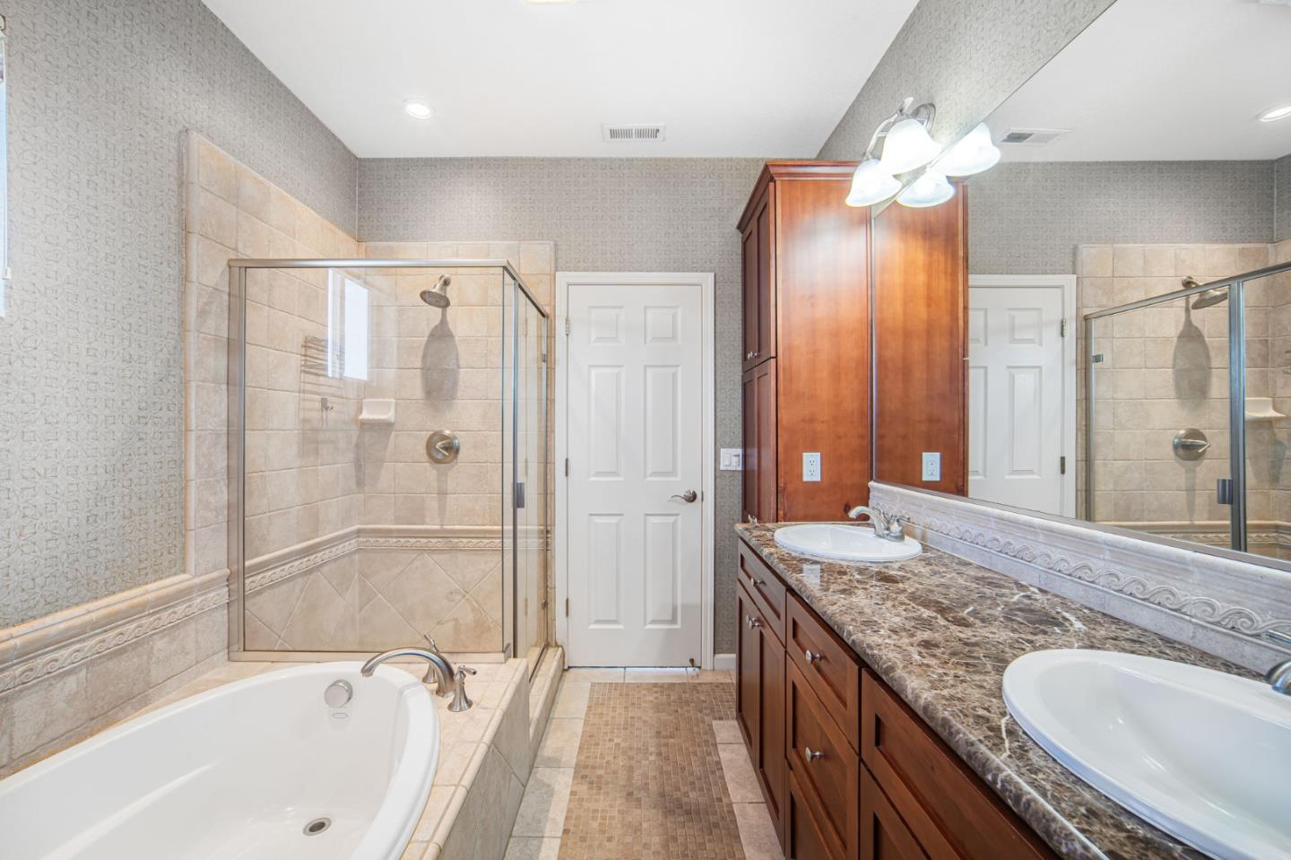 Detail Gallery Image 25 of 49 For 21 Esfahan Dr, San Jose,  CA 95111 - 3 Beds | 2/1 Baths