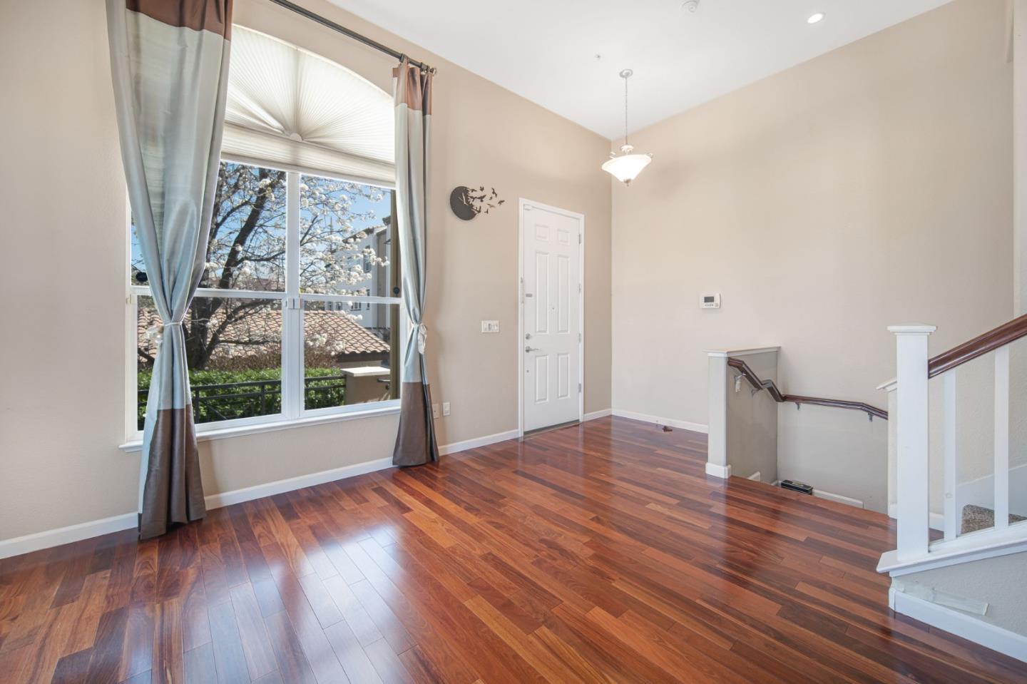 Detail Gallery Image 7 of 49 For 21 Esfahan Dr, San Jose,  CA 95111 - 3 Beds | 2/1 Baths