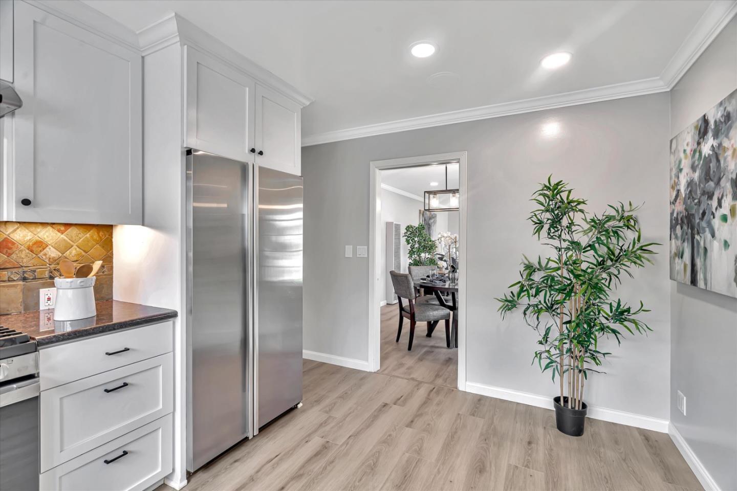 Detail Gallery Image 11 of 28 For 2434 Woodland Ave, San Jose,  CA 95128 - 3 Beds | 2 Baths